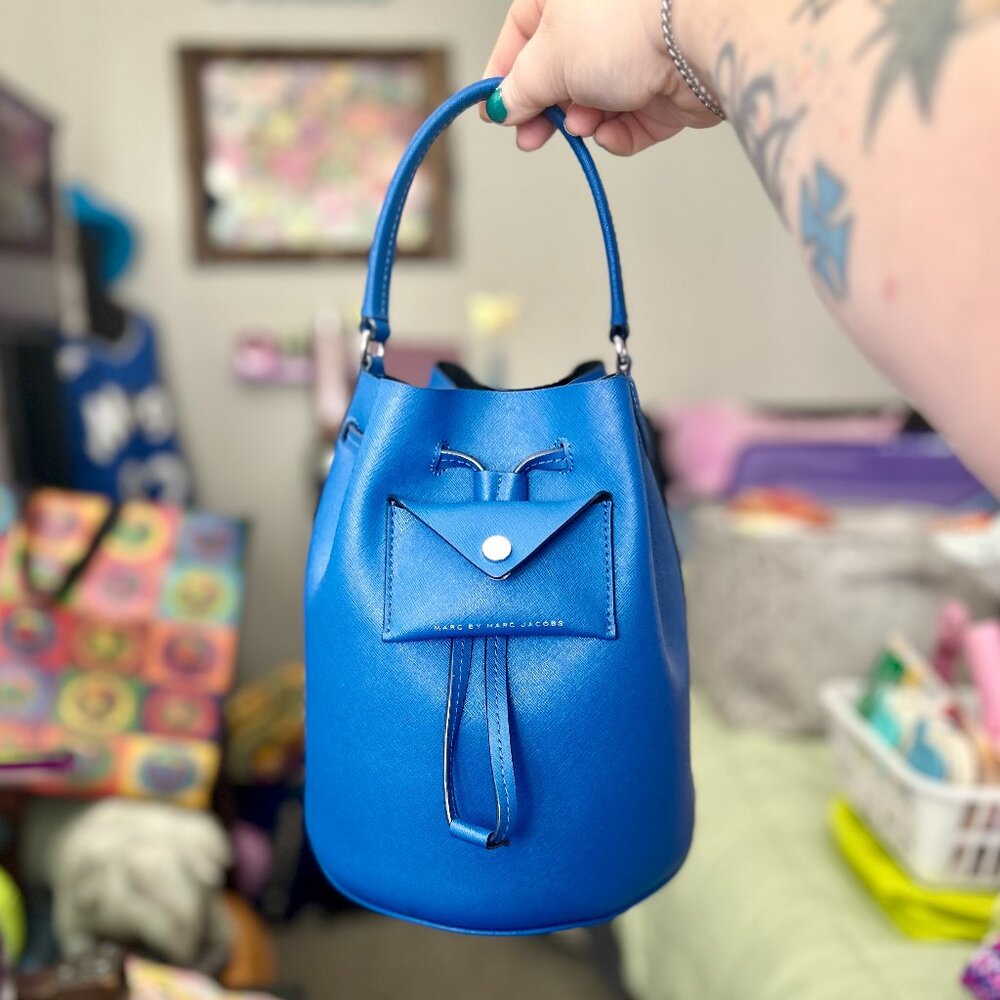 Marc by Marc Jacobs RARE BLUE Saffiano Leather Draw String Bucket Bag